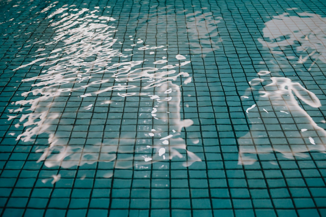 detect pool leaks